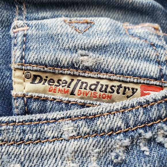DIESEL LIVY Jeans - Picture 2 of 8